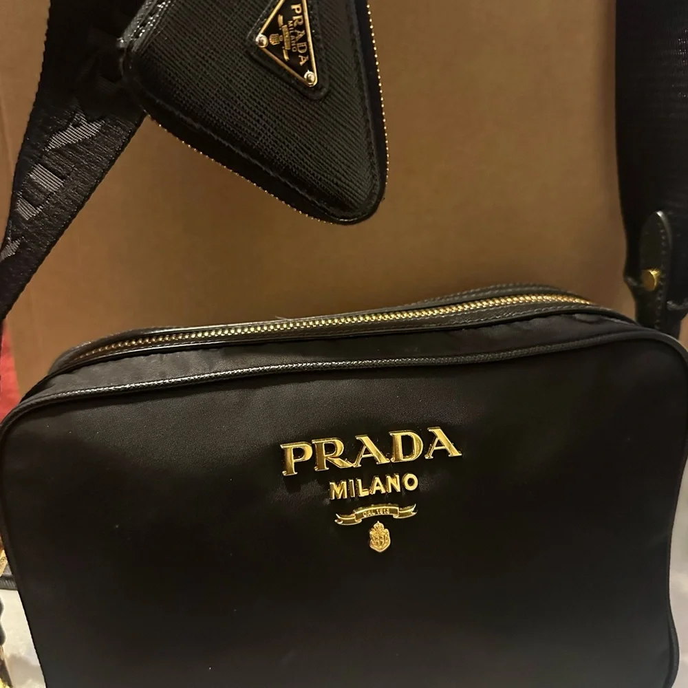 Prada crossbody - Picture 4 of 14
